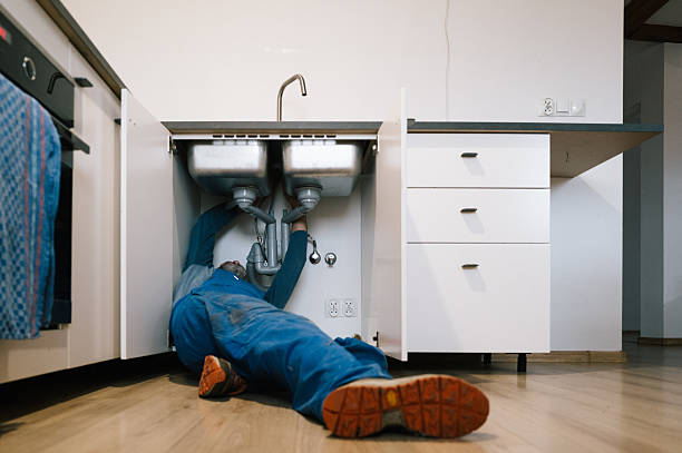 Professional Emergency Plumber technician working in Cusseta, GA